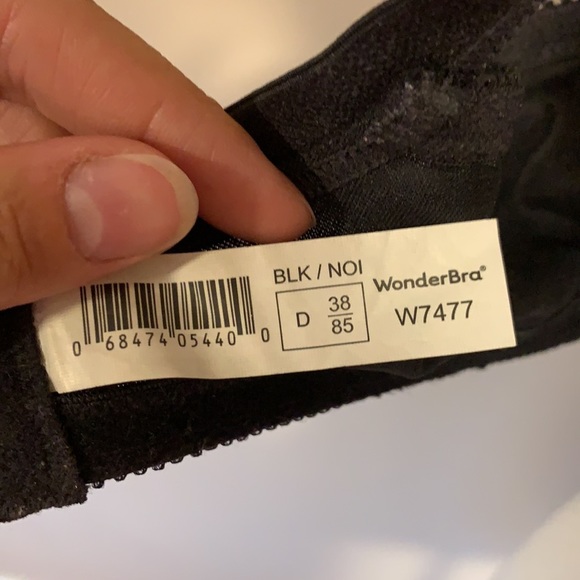 High support black bra with lace detail - Picture 3 of 3